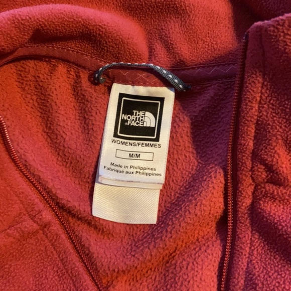 The north face quarter zip pull over - Picture 3 of 3